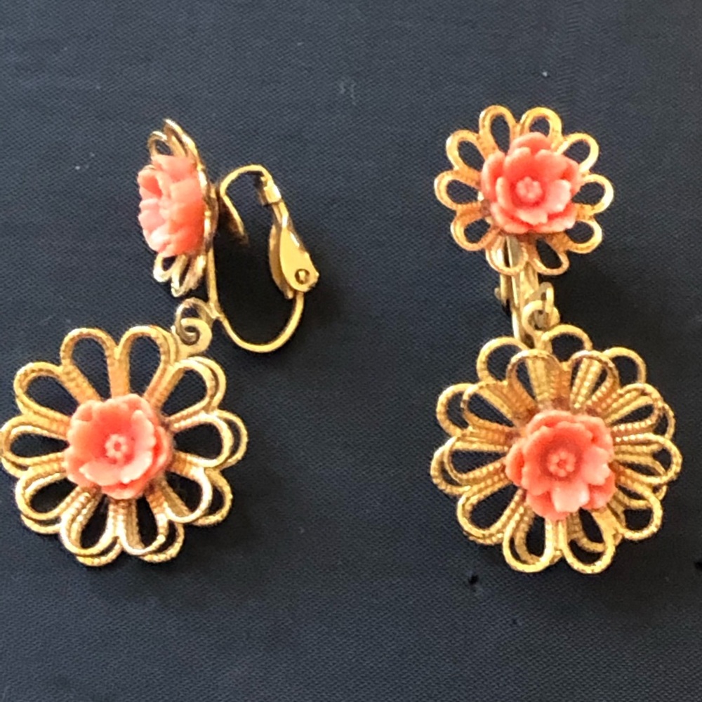 Vintage gold tone filigree earrings rose detail